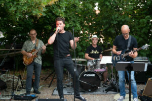 Moondogs-Mangoldstrausse-01 Moondogs-Mangoldstrausse-01