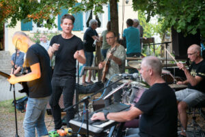 Moondogs-Mangoldstrausse-07 Moondogs Mangoldstrauße